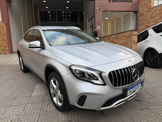 MERCEDES-BENZ GLA 200 1.6 CGI FLEX ADVANCE 7G-DCT